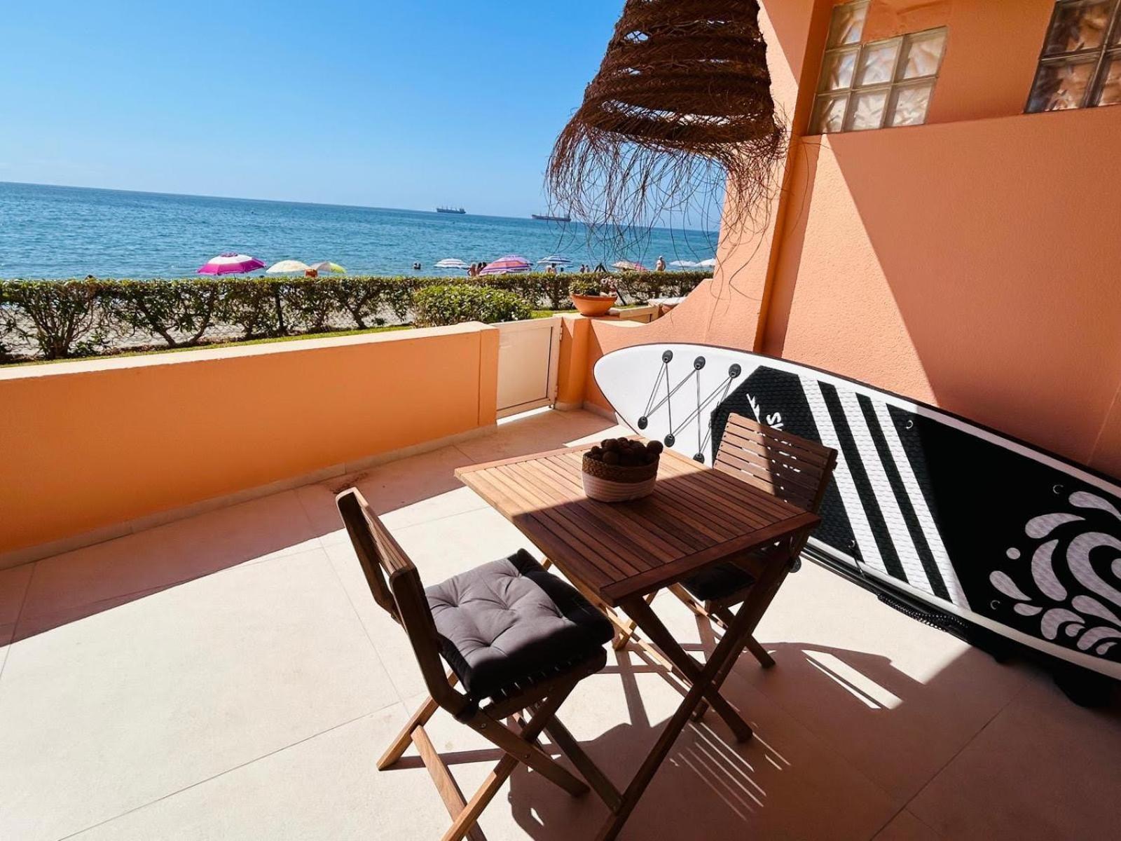 Playas de Vera Beachfront Nudist Apartment In Vera Playa מראה חיצוני תמונה